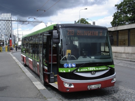 auto elektrobus SOR Praha