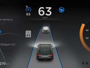 Tesla Autopilot přichází v rámci updatu firmwaru elektromobilů Tesla na verzi 7.0. Spolu s ním se mění také uživatelské rozhraní a některé další maličkosti.
