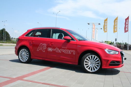 auto elektroauta Audi A3 e-tron plug-in hybrid
