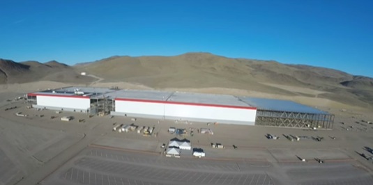 auto gigatovárna Tesla v Renu Nevada na výrobu baterií