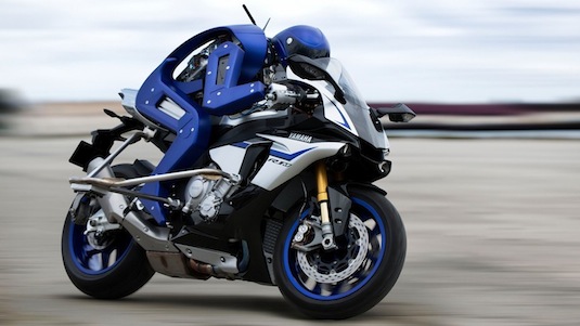 auto robotický motorkář Yamaha Motobot