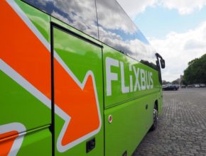 auto autobusy dopravní společnosti FlixBus