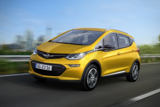 auto elektromobil Chevrolet Bolt jako Opel Ampera-E autosalon Paříž 2016