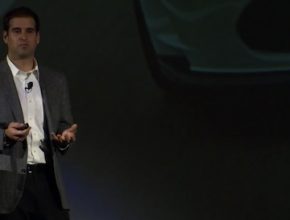 auto J.B. Straubel, šéf technického vývoje automobilky Tesla Motors