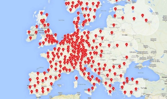 auto mapa nabíjecích stanic Tesla Supercharger Evropa 2016