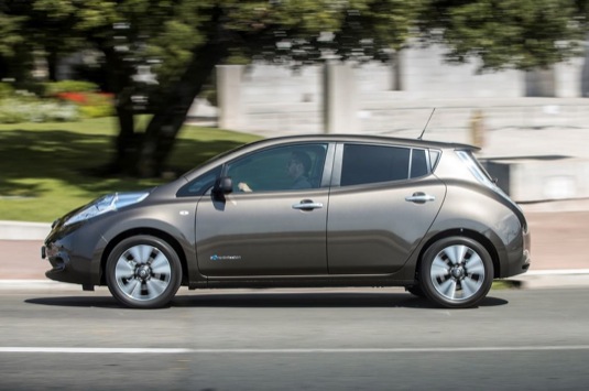 auto elektromobily Nissan Leaf nová verze s 30kWh baterií