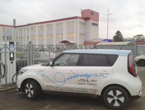 auto elektromobil Kia Soul EV rychlonabíjecí stanice Inchanet Valašské Meziříčí