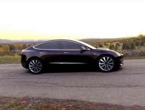 auto elektromobil Tesla Model 3 černá barva
