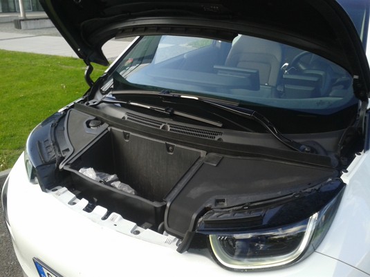 auto elektromobil BMW i3 test