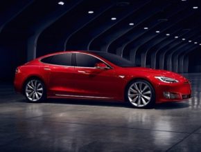 auto elektromobil Tesla Model S červený facelift 2016