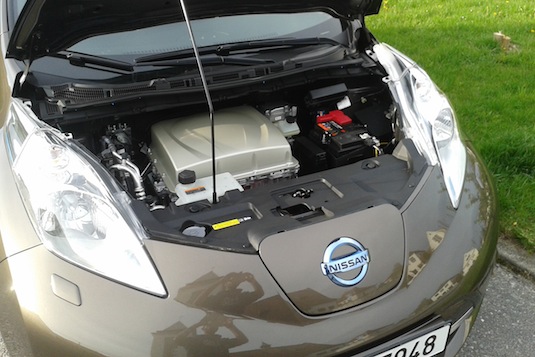 auto test elektromobilu Nissan Leaf 30 kWh baterie