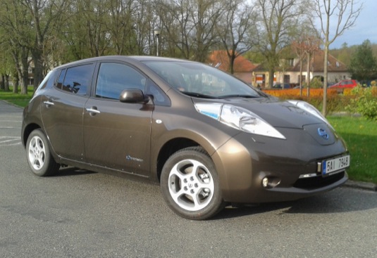 auto test elektromobilu Nissan Leaf 30 kWh baterie