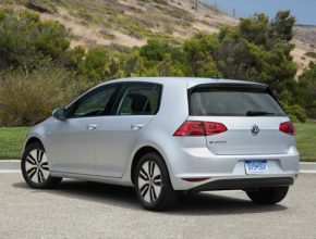 auto elektromobil Volkswagen e-Golf 2016 2017 facelift