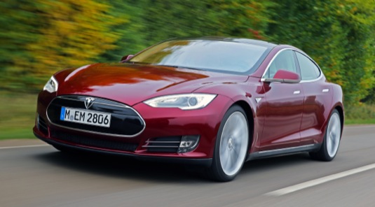 auto elektromobil Tesla Model S slaví 4. narozeniny 2012-2016