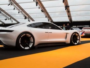 auto elektromobil Porsche Mission E