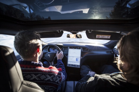 auto elektromobil Tesla Model S Autopilot Mobileye čip