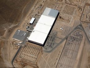 auto gigatovárna gigafactory Tesla Reno Nevada