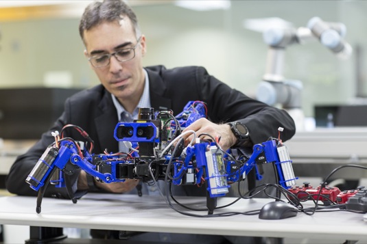 auto robotičtí pavouci Siemens Spiders SiSpis 3D tiskárny