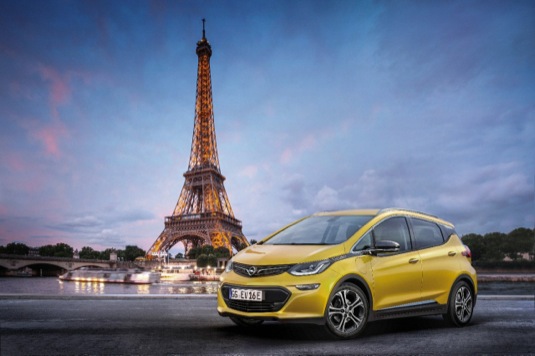 auto elektromobil Opel Ampera-e autosalon Paříž 2016