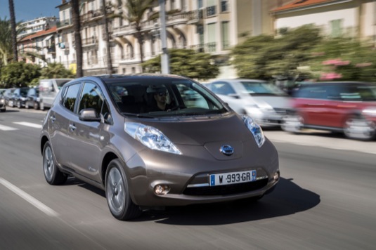 auto elektromobil Nissan Leaf Evropa