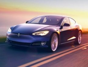 auto elektromobil Tesla Model S robotické řízení autonomní