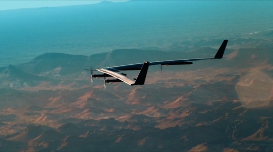 auto solární letadlo dron Aquila Facebook