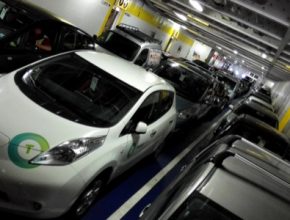auto elektromobil Nissan Leaf na trajektu do Británie Doveru