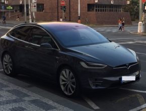 auto elektromobil Tesla Model X první v Česku Česká republika