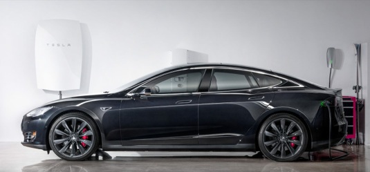 auto Tesla Model S elektromobil domácí baterie Powerwall nabíječka elektromobilů Tesla Wallbox