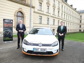 auto elektromobil úřad vlády ČEZ Česko Volkswagen e-Golf