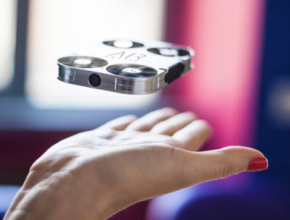 Miniaturní dron AirSelfie