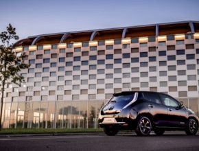 auto elektromobil Nissan Leaf Black Edition