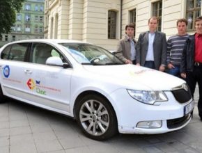 auto elektromobil přestavba Škoda Superbel