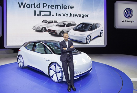 auto elektromobil Volkswagen IDS Transform 2025