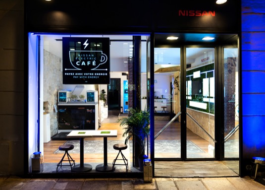 auto Nissan Electric Café