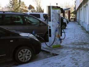 auto EVSelect rychlonabíječka Kunovice elektromobily