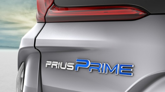 auto Toyota Prius Prime logo znak plug-in hybrid