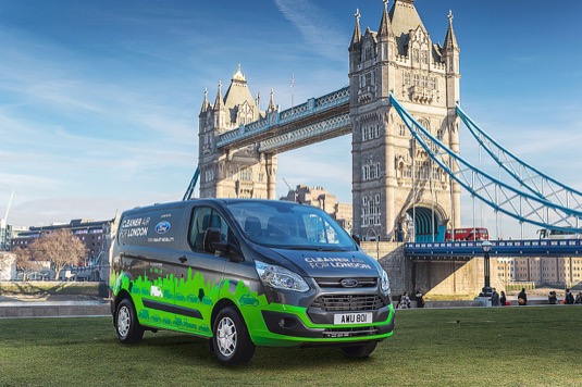 auto Ford-Transit-Custom-Plug-in-Hybrid-londyn-test