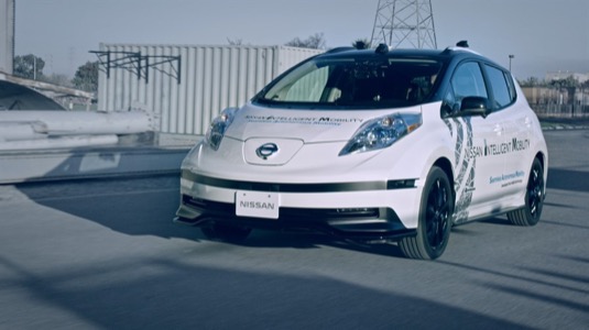 auto Nissan Intelligent Mobility nový Leaf s autonomním řízením