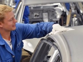 Výroba aut v továrně Volkswagen Zwickau