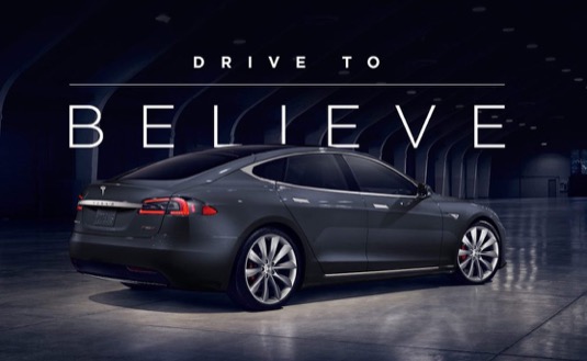 auto elektromobil Tesla Model S program Drive to Believe