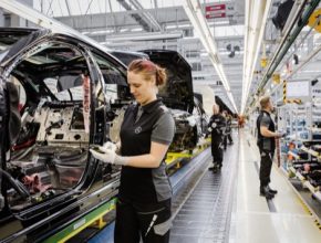 auto továrna Mercedes-Benz Sindelfingen