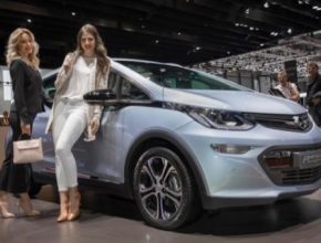 auto elektromobil Opel Ampera-e autosalon Ženeva 2017
