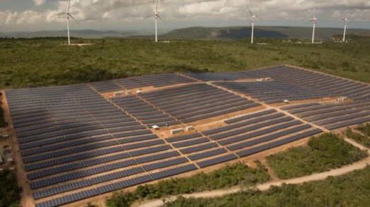 auto ENEL Brazílie solární elektrárna větrné turbíny
