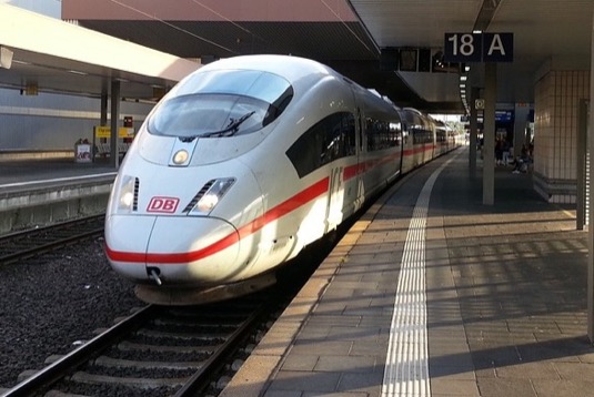 německé vysokorychlostní vlaky ICE společnosti Deutsche Bahn
