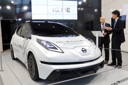 auto Nissan CeBIT Německo veletrh autonomní řízení inovace