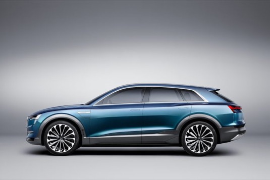 auto elektromobil Audi e-tron quattro