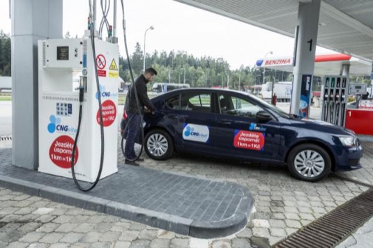 auto na plyn CNG stanice VítkoviceCNGvitall plnící stanice