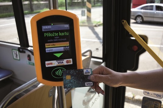 auto validátor Ostrava MHD městská hromadná doprava placení kartou