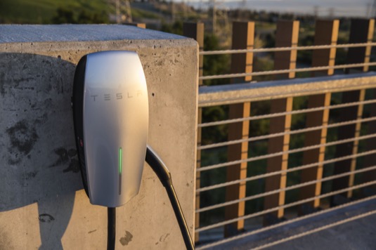 auto Tesla Destination Charger